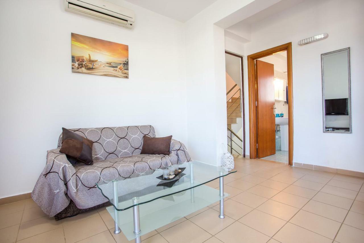 Blue Horizon Apartment