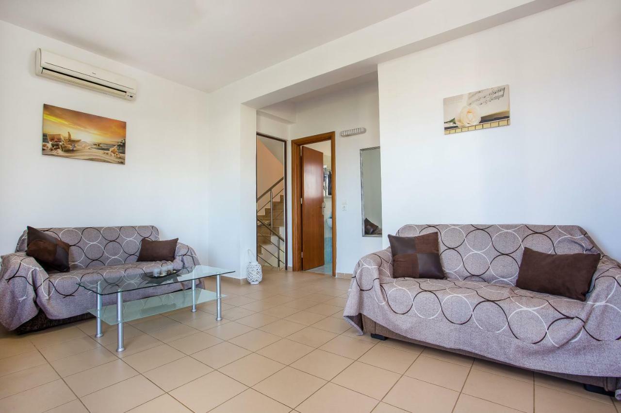 Blue Horizon Apartment *